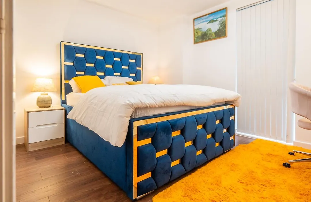 Mega1 Luxury Spacious 1Bedroom Apartment, Manchester-1